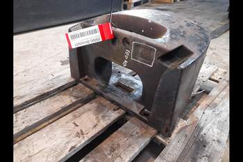 salg af Basisklods Deutz Agrotron 85