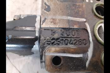 salg af Deutz-Fahr Agrotron 85  Remote control valve