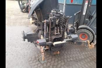 salg af Valtra N142 traktor