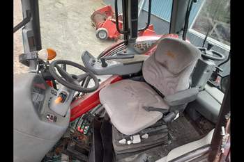 salg af Valtra N142 traktor