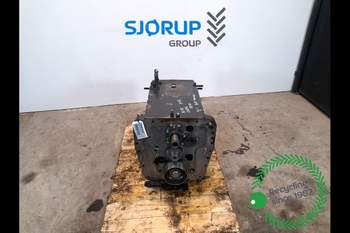 Valtra N142  Rear Transmission