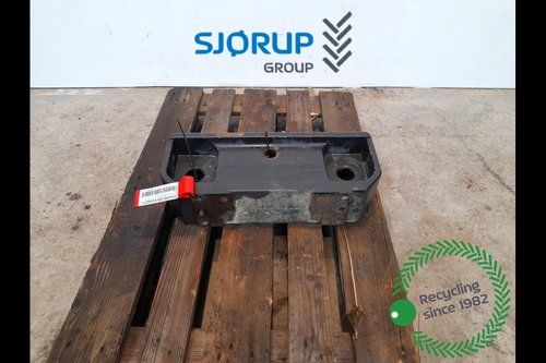 salg af Basisklods Valtra N142