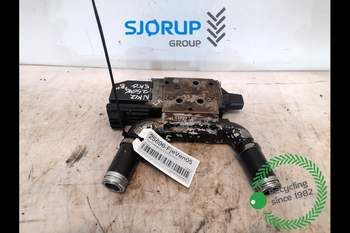 Valtra N142  Remote control valve