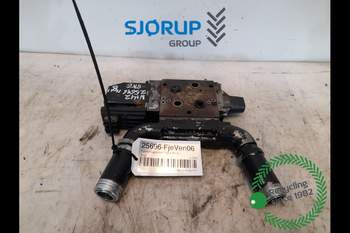 Valtra N142  Remote control valve