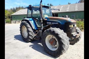 salg af New Holland 8360 tractor