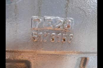 salg af Bagtøj New Holland 8360