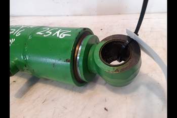 salg af Liftcylinder John Deere 7710