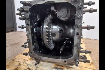 salg af Hinterachsen Valtra N121 