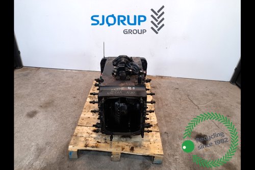 salg af Hinterachsen Valtra N121 