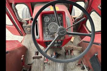 salg af Volvo 810 traktor