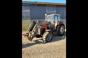 Massey Ferguson 390 traktor