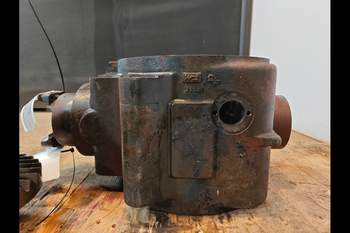 salg af New Holland B115C  Rear axle differential