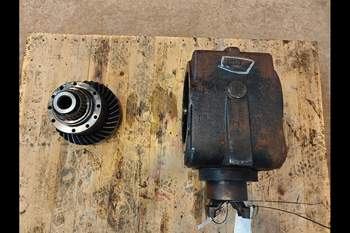 salg af New Holland B115C  Rear axle differential