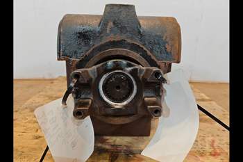 salg af New Holland B115C  Rear axle differential