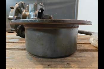 salg af New Holland B115C LEFT Rear axle final drive