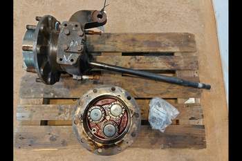 salg af New Holland B115C LEFT Rear axle final drive