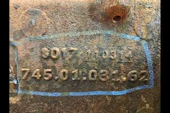 salg af John Deere 6150M LEFT Front axle house