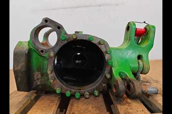 salg af John Deere 6150M LEFT Front axle house