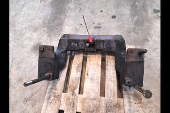 salg af Basisklods New Holland T8040
