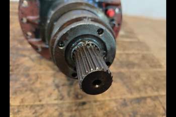 salg af Foraksel Differentiale Massey Ferguson 4255
