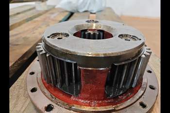 salg af Slutdrev Massey Ferguson 4255 Venstre