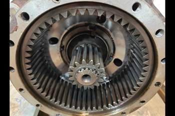 salg af Slutdrev Massey Ferguson 4255 Venstre