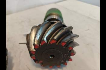 salg af Foraksel Differentiale John Deere 7530