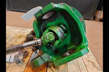 salg af Foraksel Slutdrev John Deere 7530 HÖGER