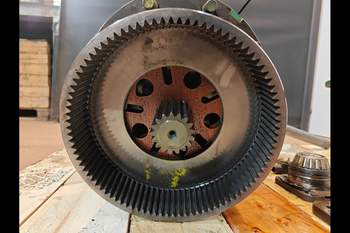 salg af Foraksel Slutdrev John Deere 7530 HÖGER