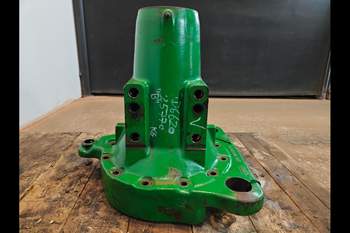 salg af John Deere 6620 LEFT Rear Axle Housing