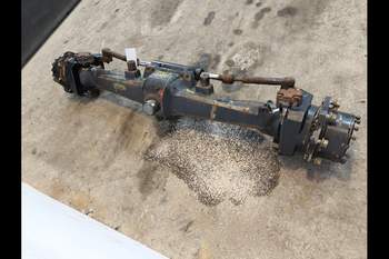 salg af Foraksel Massey Ferguson 4255