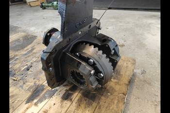 salg af KPL. Differentiale New Holland T6.160