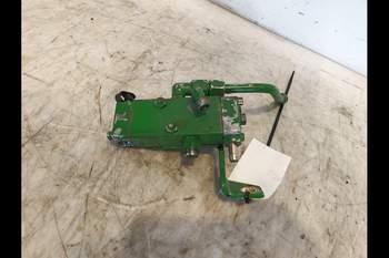 salg af Hydraulisch bremse ventil John Deere 6920 