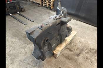salg af Kraftstofftank Deutz-Fahr Agrotron M620 