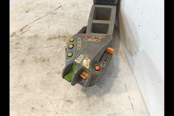 salg af Armlæn Deutz Agrotron M620