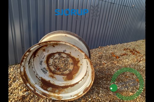 salg af Vorderradfelge Case MX135 LINKS