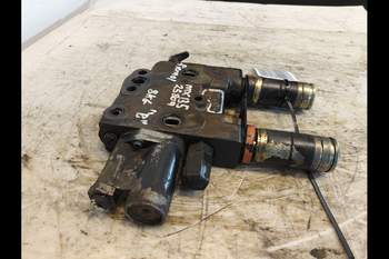 salg af Zusatzsteuergerät Case MX135 
