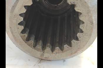 salg af Kardanaksel Case MX135 For