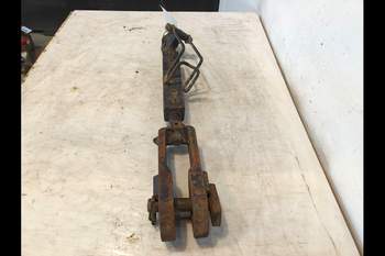 salg af Liftspindel Case MX135 Venstre
