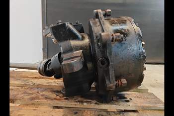 salg af Case Puma 185 LEFT Front axle final drive