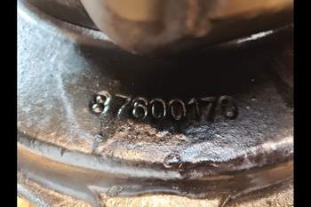 salg af Case Puma 185 LEFT Front axle final drive