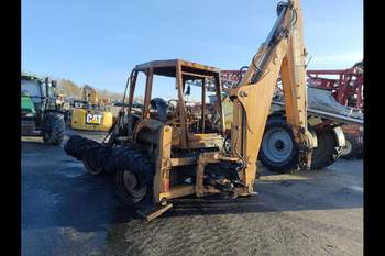 salg af Case 695 Rendegraver