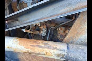 salg af Case 695 Rendegraver