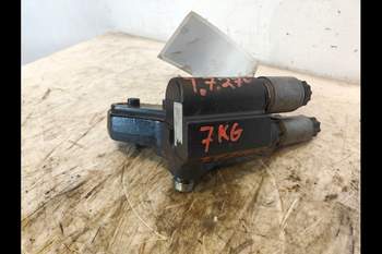 salg af Affjedringsventil New Holland T7.270