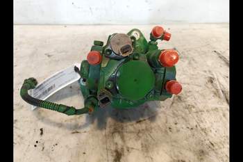 salg af Brændstofpumpe John Deere 6830