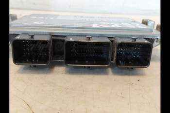 salg af ECU John Deere 6830 LIFT