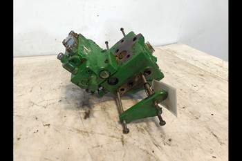 salg af Fod John Deere 6830