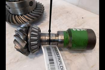 salg af John Deere 6830  Front axle differential