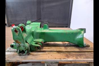 salg af John Deere 6830 LEFT Front axle house