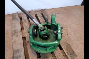 salg af John Deere 6830 LEFT Front axle final drive